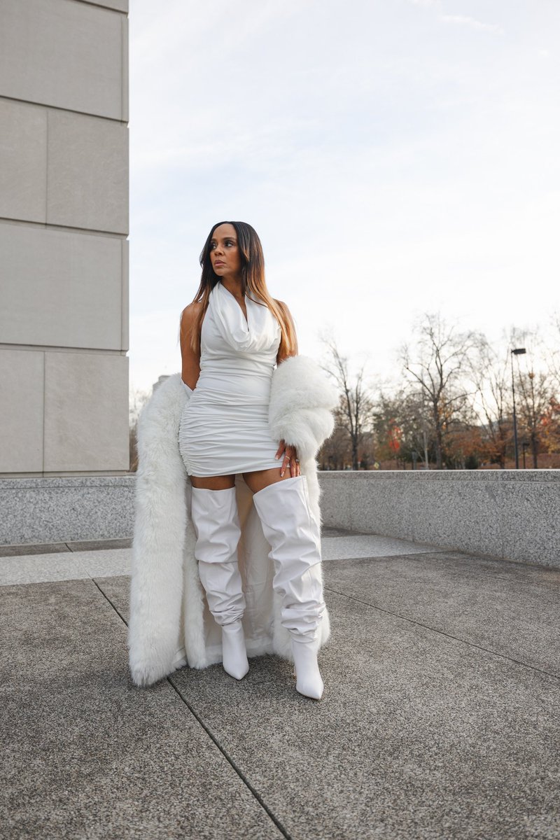 shaenycole's tweet photo. It’s My Winning Season ✨✨✨
New Music Dropping at Midnight 
2-2-2024
“ Do Right “
#NewMusic #doright #shaenycole https://t.co/S36Ul7FF2U