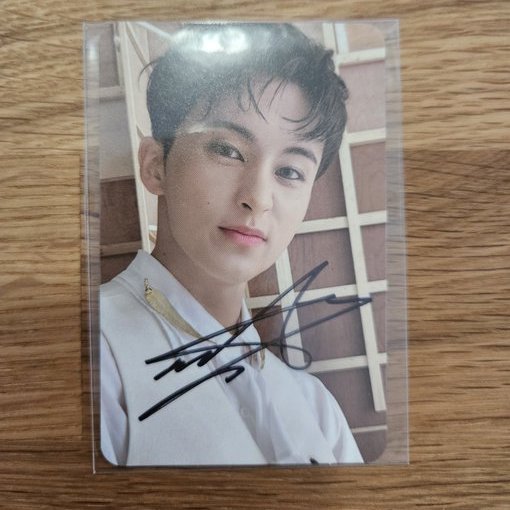 n32889391's tweet photo. NCT 127 Fact Check signed wtt

have: Mark

want: Haechan

🌎USA / CANADA

dm me if interested! https://t.co/lC7zWAVpBy