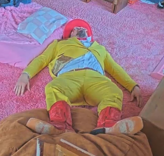 rriverzz's tweet photo. it’s been a couple days since #fishtanklive ended and I still fiend for that fuckin 24/7 hellacious show. Fuckin a’ season 1 I didn’t get these kinda withdrawals wtf #fishtankdotlive https://t.co/wHdOflfvuG