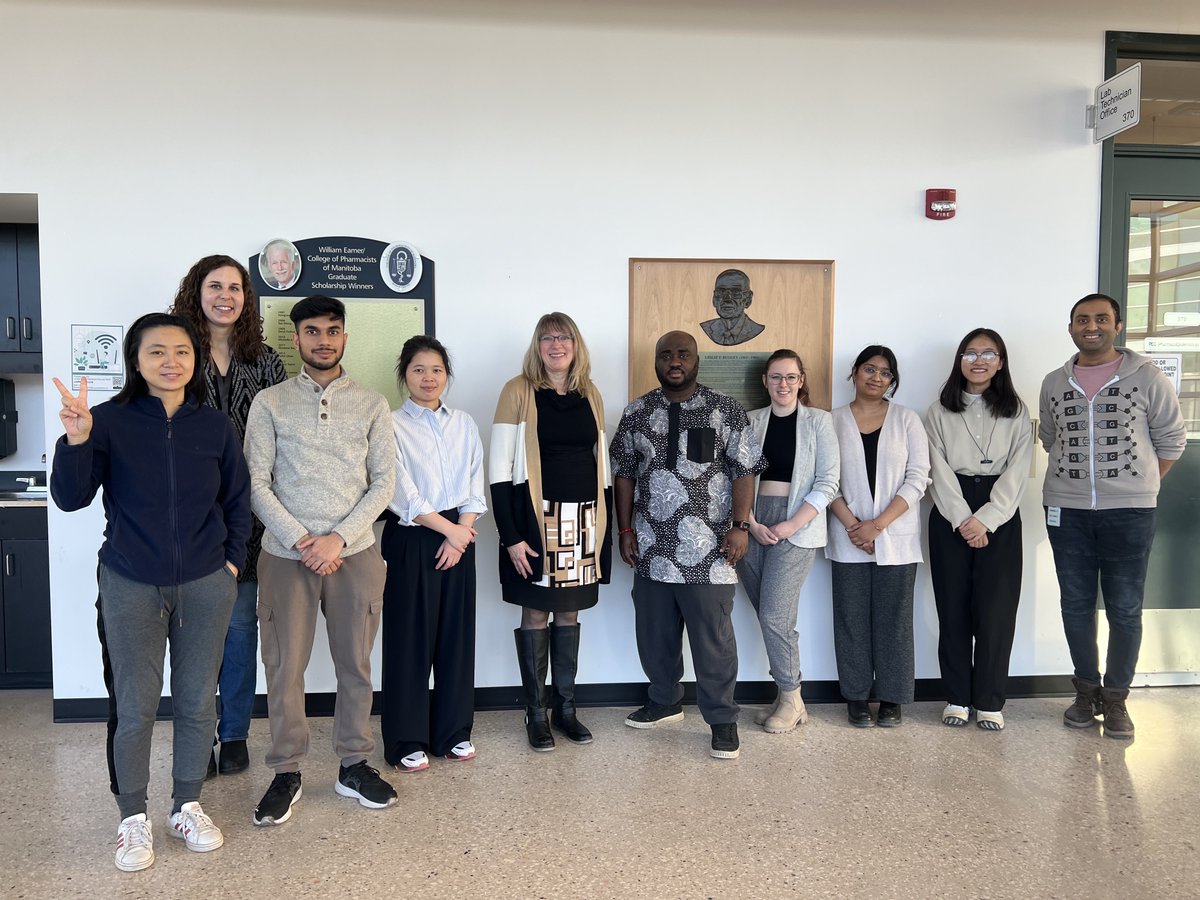 uom_copgsc's tweet photo. Capturing moments as we delve into the complexities of drug development with our esteemed speaker Dr. Laura Saward, unraveling lessons from the challenges and triumphs revealed by the COVID-19 journey.#DrugDevelopment #Covid19 @pauls_samantha @UM_RadyFHS @UManitobaHSGSA https://t.co/jKgUr4Vm3p