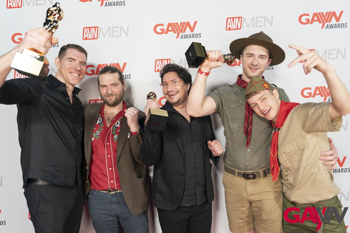 #ThrowBackThursday @GayVN Awards Show 2024 🏆Best Three-Way Sex Scene @RealGaycest @RealCarnalPlus @ColeBlueXXX @NoahWhiteXXX @carnalbrian & Foxtrot (Missing @AdamSnowXXX) 🏆Favorite Daddy @WolfLegrand