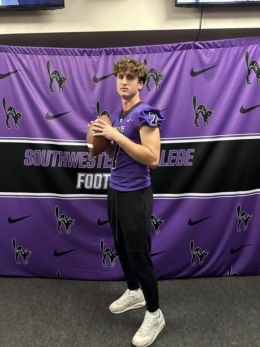 HobbsGooch_07 (@hobbsgooch) on Twitter photo After an amazing visit, Iβm grateful to receive an offer from <a href="/BuilderFootball/">SC Builder Football</a> thank you <a href="/ConnerCheney88/">Coach Cheney</a> for the opportunity to further my academic and athletic career After an amazing visit, Iβm grateful to receive an offer from <a href="/BuilderFootball/">SC Builder Football</a> thank you <a href="/ConnerCheney88/">Coach Cheney</a> for the opportunity to further my academic and athletic career