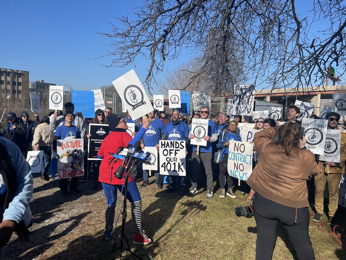 Chicago Tribune Guild tweet media