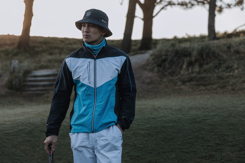 🌧️ Introducing Galvin Green's DRYVR™ Line of 100% Waterproof Rainwear Garments As many as 21 jackets, hoodies and pants have been designed to equip serious golfers for the most unpredictable weather conditions worldwide. Defy the elements in style! ⛳👚 @GalvinGreen