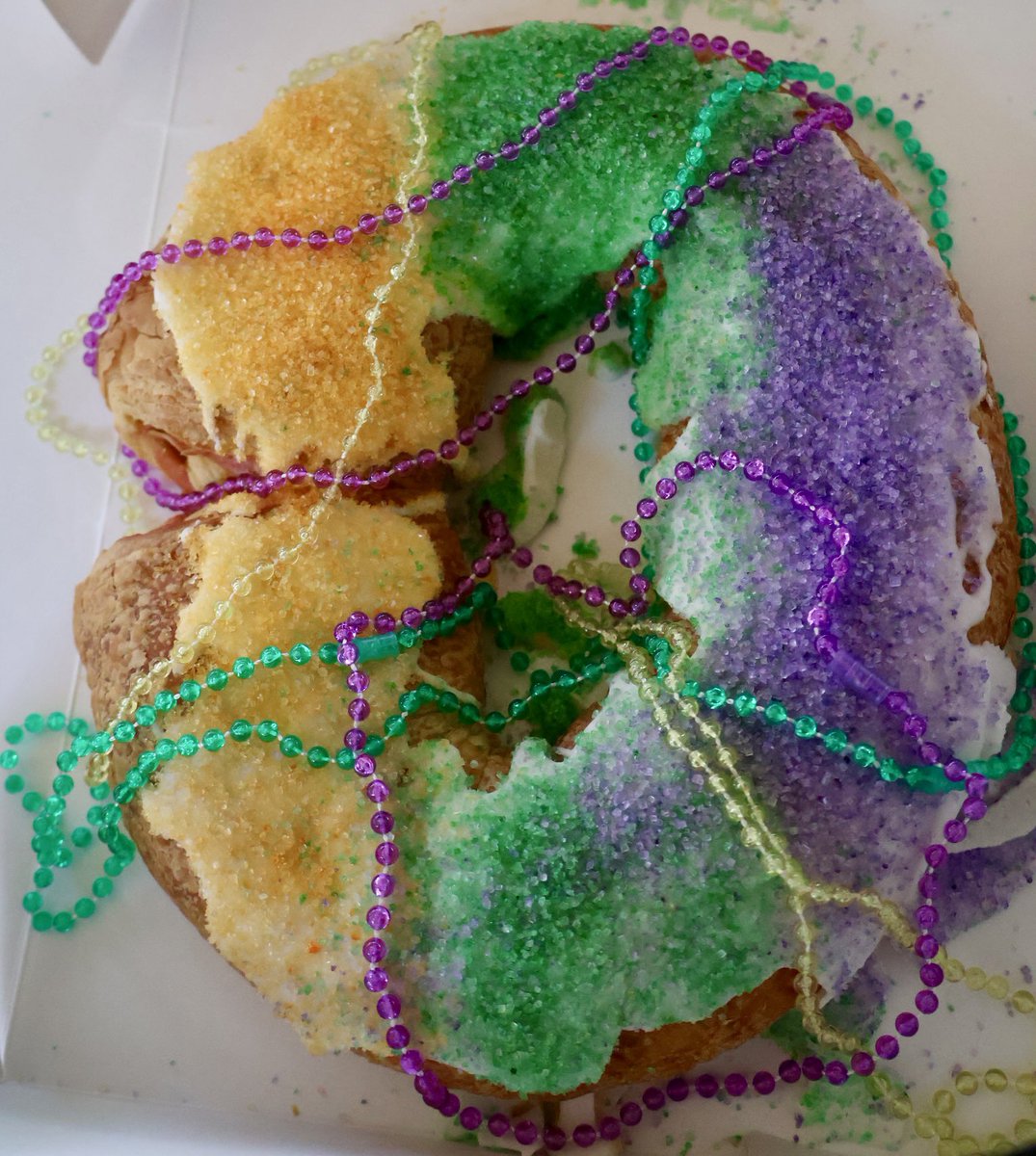 Here we goooooooooooo!!! #MardiGras #kingcake #Cajun #Texas #fun #Food #photography