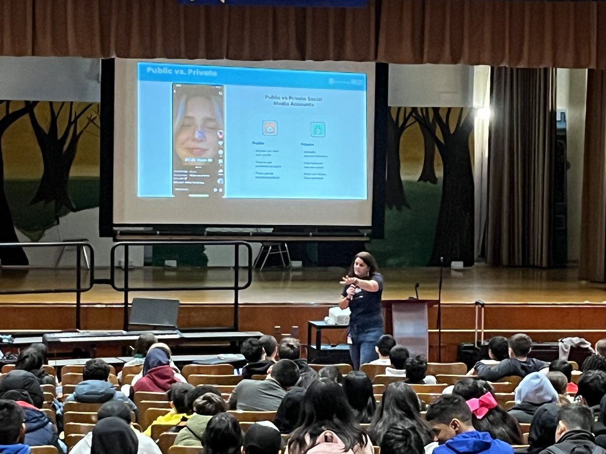JPatanio's tweet photo. Happy to see our partner @icanhelp help sharing how students can be digital first responders looking at respecting privacy & our digital resume. Shout out to @IS27Prall for championing #digcit & valuing up-standers #ICanHelp #AllRise2Help #digitalcitizenship https://t.co/zx26Lkbljx