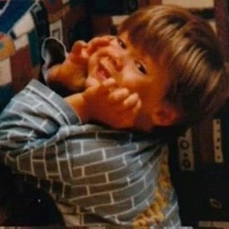 angelshrrfly's tweet image. lui è rimasto piccolino così