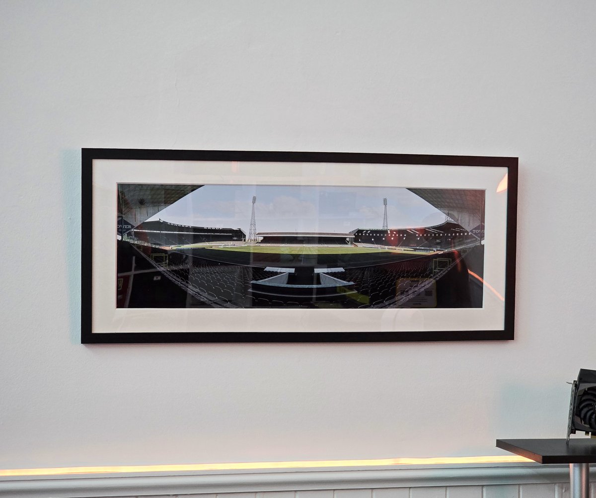 t3h4ndy's tweet image. For all my @CelticFC followers out there, first test print of the old Paradise. Would this kind of print be of interest to anyone if it was for sale? This particular one measures 34x14 inches (86x36cm). Planning on making this in a bunch of other sizes as well. #celtic #thejungle