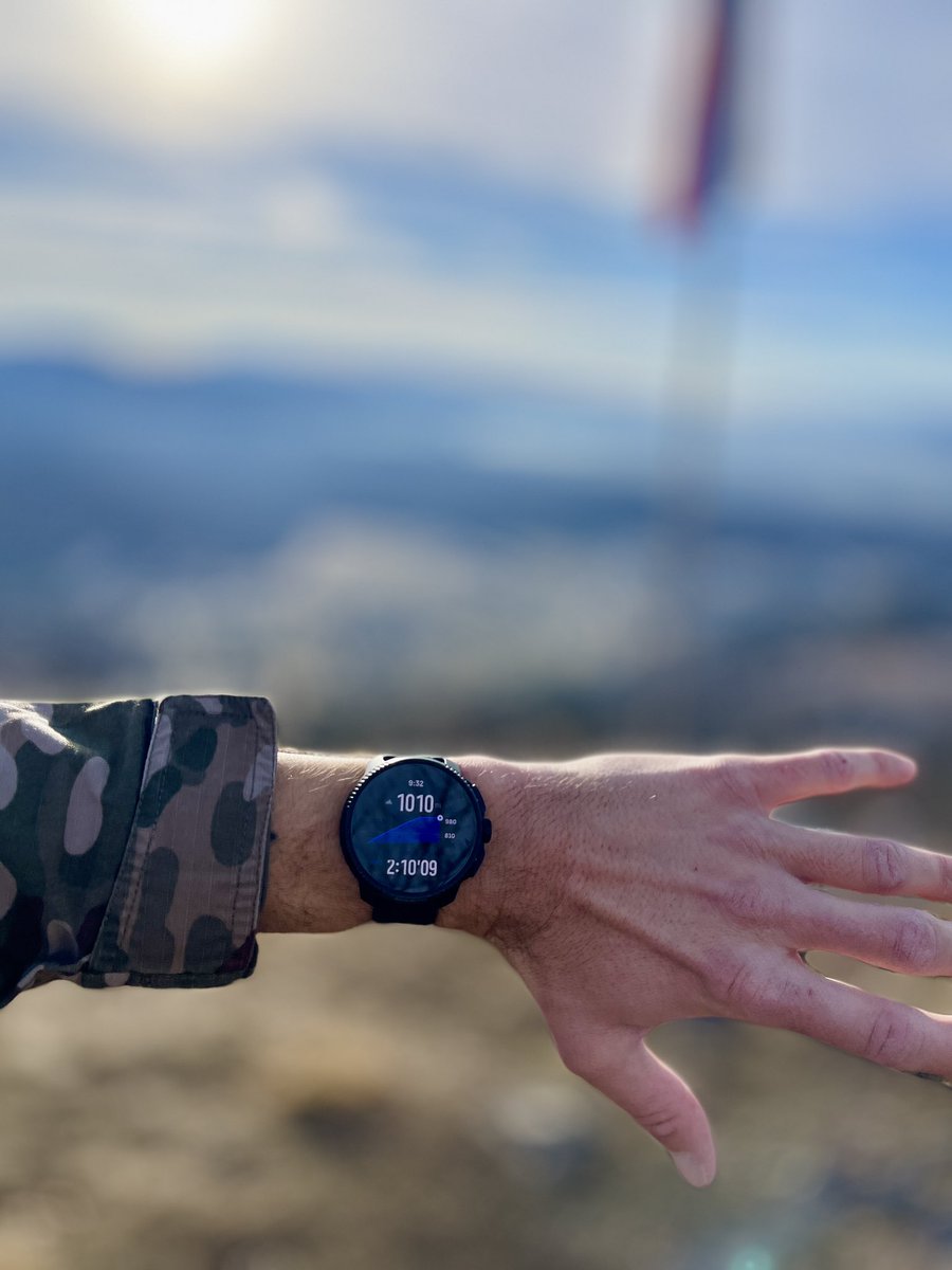 AnzeCesen's tweet photo. My day 🏃🏻♂️⚔️☀️ #Hiking #Running #ArmyWayOfLife @SalomonSports #SalomonForce @suunto #SuuntoRace https://t.co/LOTyq8Tjav