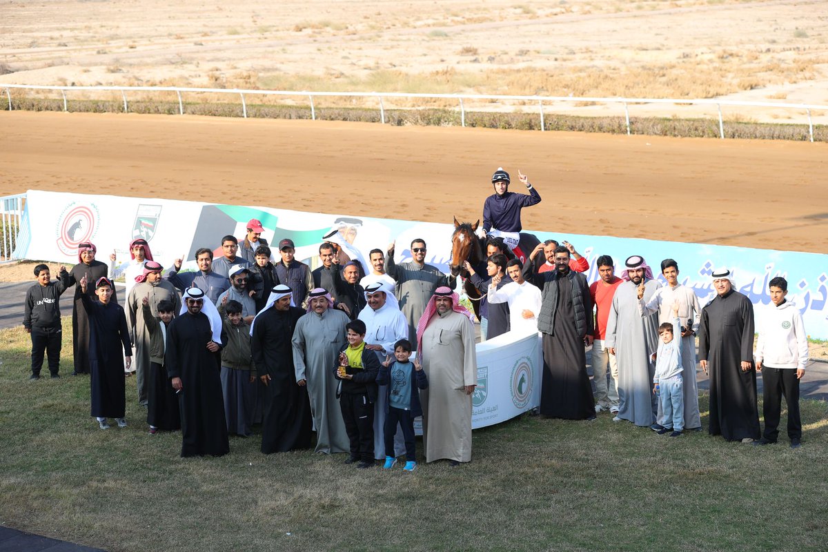 الشوط الأول : C4
المسافة/1400م /الوقت المسجل : 1,29,94
الجواد / الملهم
أسطبل / خالد مصلح المطيري
المدرب / علي خالد مصلح
الخيال / دانييل