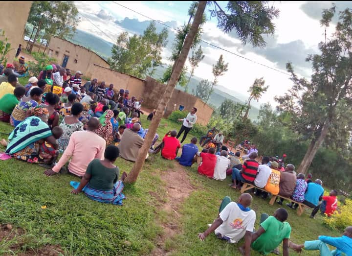KatabagemuS's tweet photo. Uyu munsi, mu midugudu yose igize umurenge wa #Katabagemu hizihijwe umunsi w'intwari z'igihigu ku nshuro 30, Insanganyamatsiko igira ati "Ubutwari mu banyarwanda ,Agaciro kacu" https://t.co/NPAB0xOROF