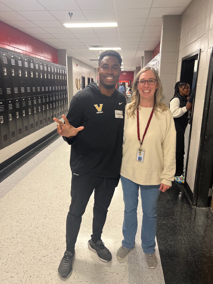 Thank you to @VandyFootball for stopping by @LCHSTrojans to recruit our student athletes. And thanks for paying a visit to our very own @VanderbiltU Alum Mrs. Dowling! #GoodNewsLEE