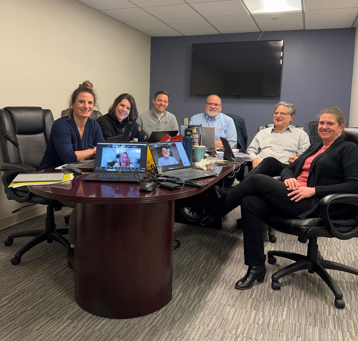 NAFTZ's tweet photo. The NAFTZ Executive Committee, staff, and Ron Sorini and Megan Costello of Sorini, Samet &amp; Associates meeting to make the strategic plan for U.S. FTZ advocacy in 2024. We have exciting things in store and all members are invited to join the effort in the Advocacy Working Groups. https://t.co/IxFa0FchW6