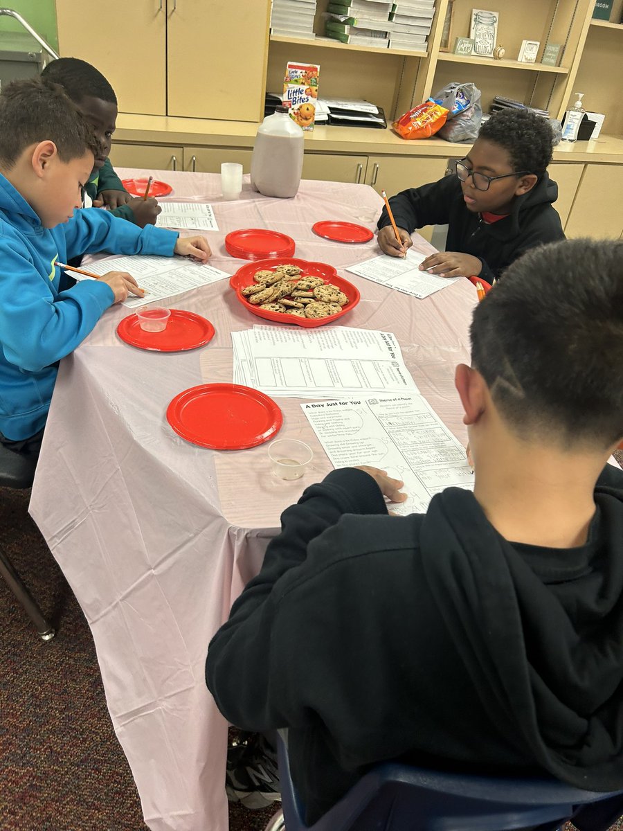 It’s great to see students enjoying poetry through engaging activities from showcasing their poems to “taste testing” poetry. @CharlesRDrewES