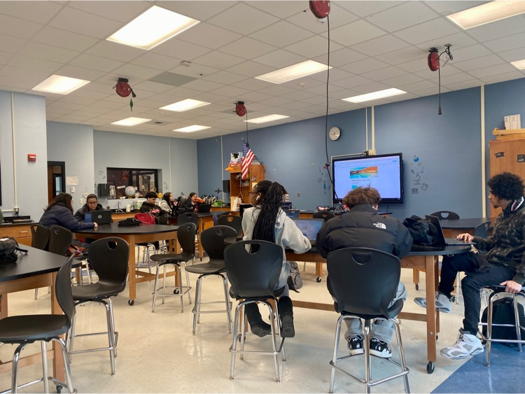 WhufsdRams's tweet photo. 🕵🏽♂️ Exploring the digital realm! @wh_secondary students diving into a web quest adventure, unlocking knowledge, and mastering the art of online exploration. 🌐📚 #WebQuest #EducationJourney #WHe https://t.co/5YRNisFz0W