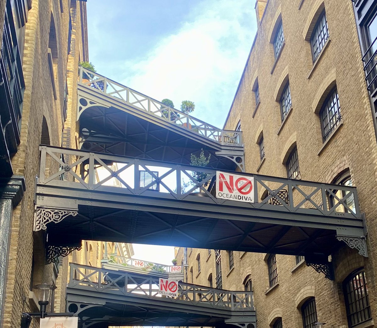 RachelBentleyNB's tweet photo. All credit to the tireless campaign from community organisations, local businesses & @LibDems London Assembly member @CarolinePidgeon
It was clear that #Oceandiva was the #wrongboatwrongriver A reminder that community campaigns & residents’ objections can make a difference 🙏 https://t.co/c9yOFbuzxS
