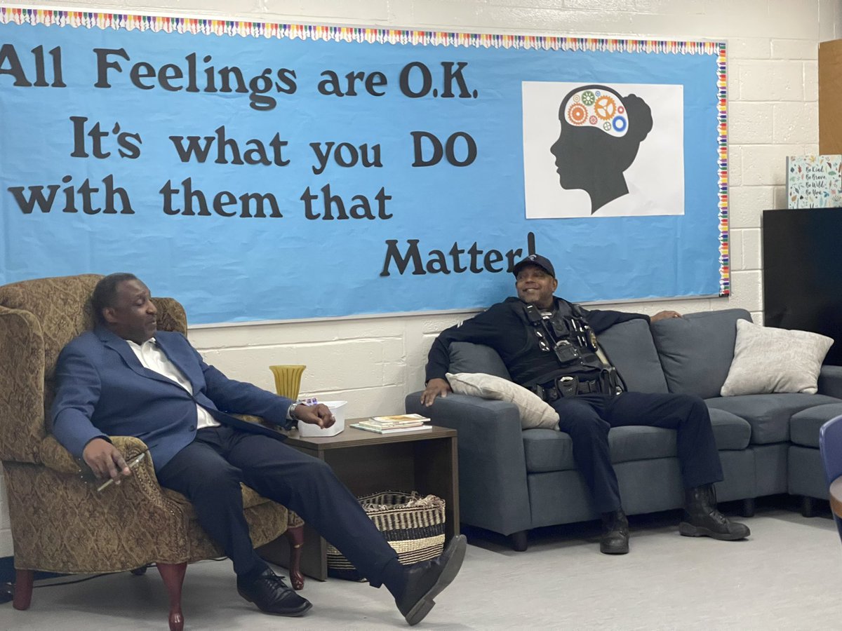 LisaPearceEdS's tweet photo. Sometimes our strongest leaders need a reset! 😂 #AZKStrong #ResetRoom ❤️🩹@AZKStrong @ccolemanleader1 https://t.co/VmhW7OKzid