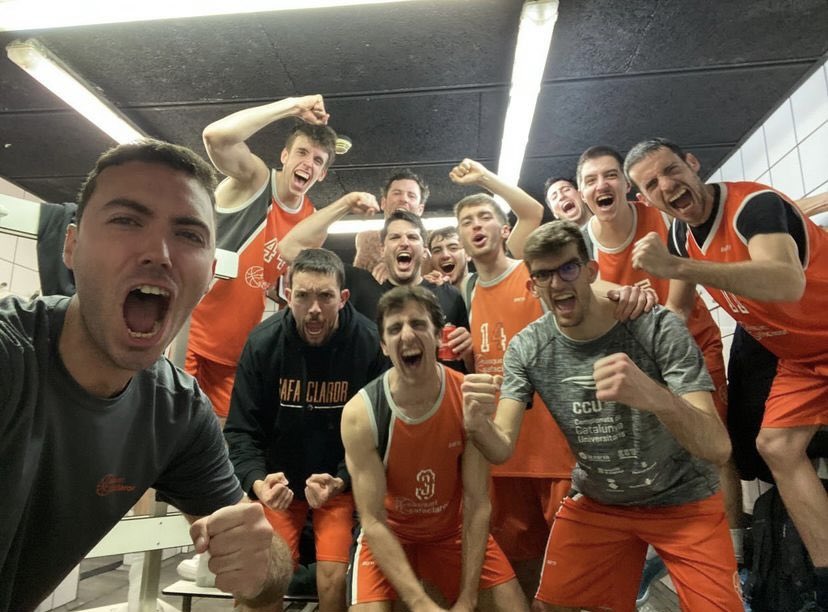 safaclaror's tweet photo. RESULTATS | 🏆 Copa Catalunya Masculina
#SenAMasc 8️⃣0️⃣
@CBSantaColoma 7️⃣2️⃣
💬 Esperem que aquesta victòria ens serveixi per fer un pas endavant i tenir més continuïtat en el joc, que necessitarem per guanyar el següent partit fora de casa.
#SafaClaror | #ForçaSafa https://t.co/rOWqWesNSy