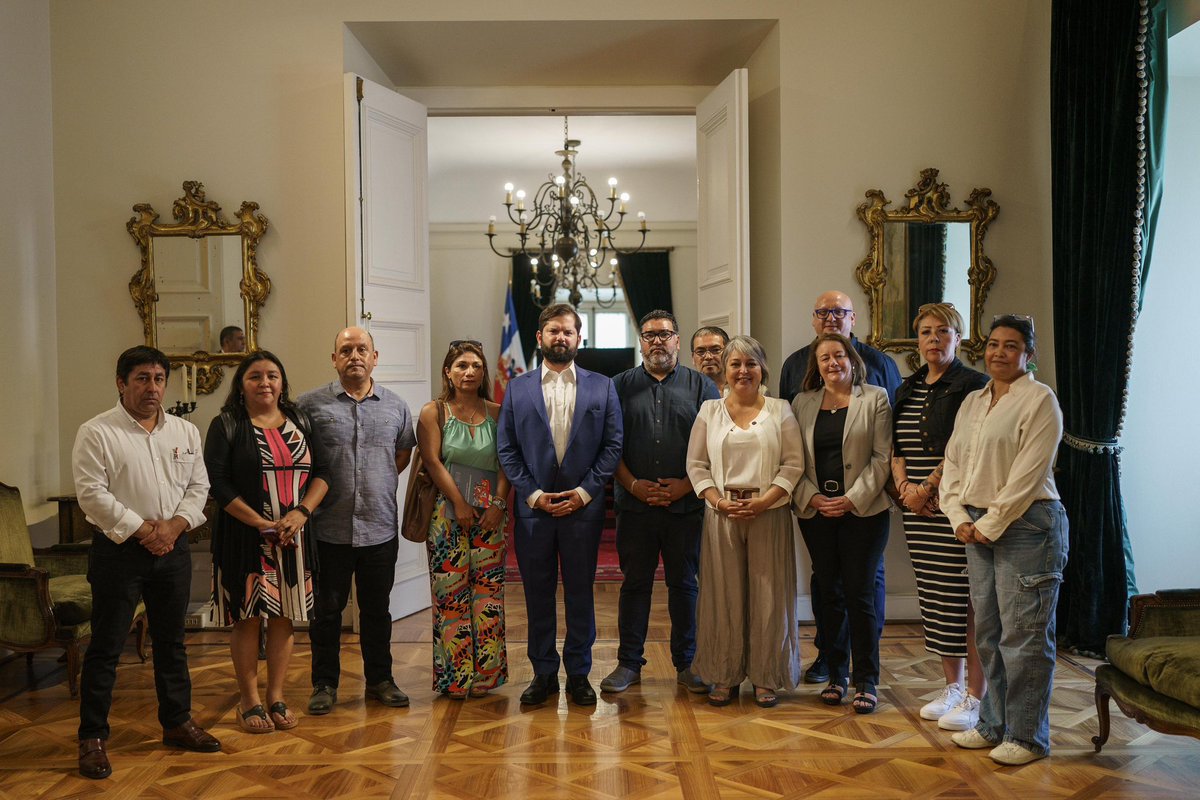 Queremos que Chile retome el crecimiento este 2024 para que se traduzca en una mejor vida para l@s trabajadores y sus familias. En esa tarea reunirse con todos los actores es fundamental, por ello hoy junto a la ministra @Jeannette_Jara y la subsecretaria Heidi Berner, recibimos