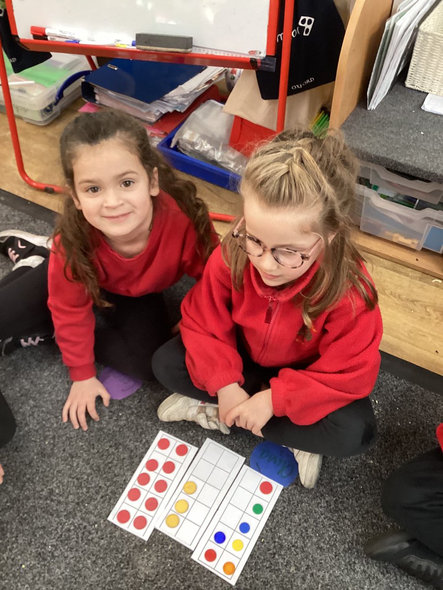 mrsndelo's tweet photo. @CottinghamCofE Year one have been busy adding using number bonds today. Looking for patterns and using our KIRFs knowledge. https://t.co/LTzy13WNU0