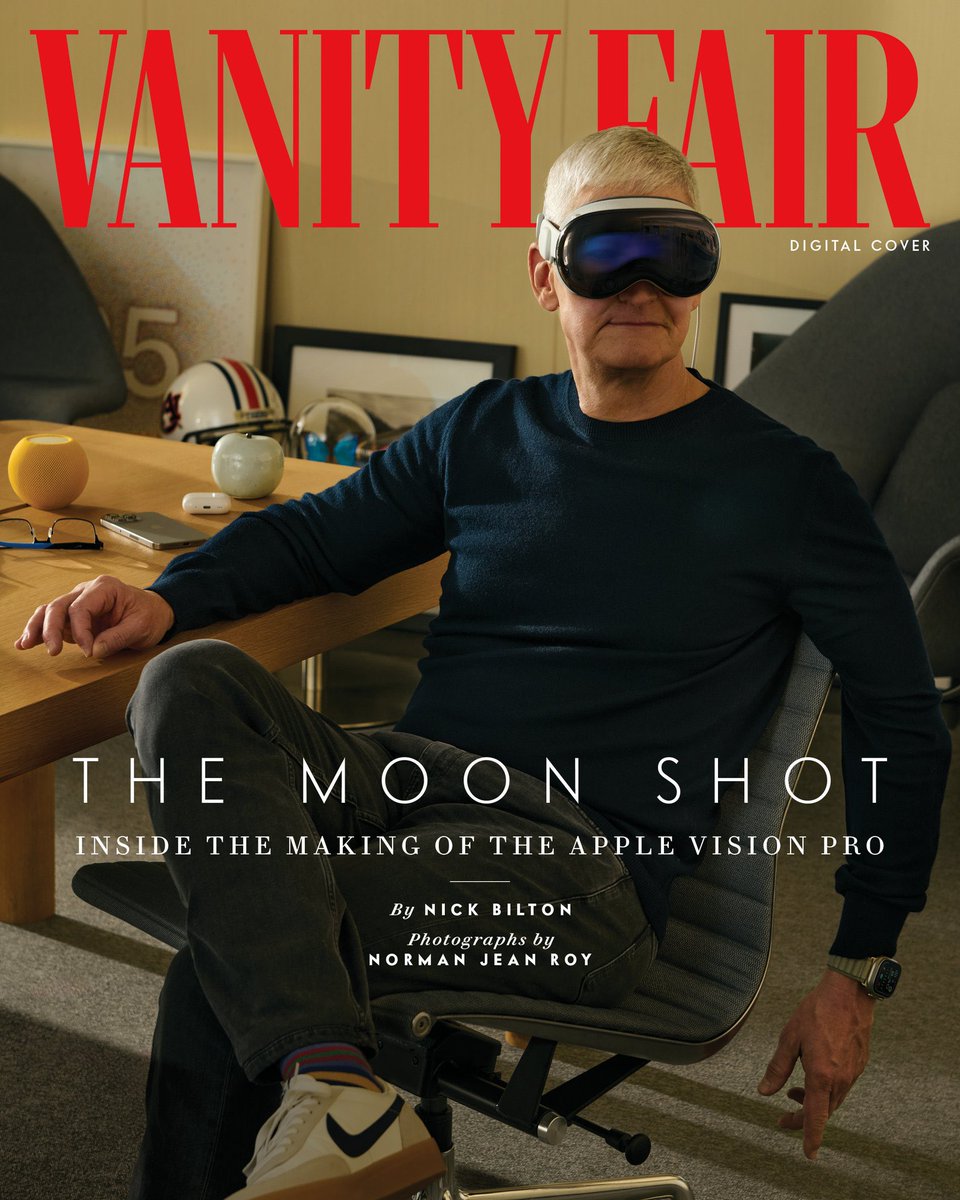 AGraylin's tweet image. 33 years ago, I put on my first #VR headset…thinking to myself this technology is going to change our lives. This year (after decades of disappointment), I’m more confident than ever it’s going to happen in the near future on a mass scale. 🕶️

Apple’s biggest contribution to the…