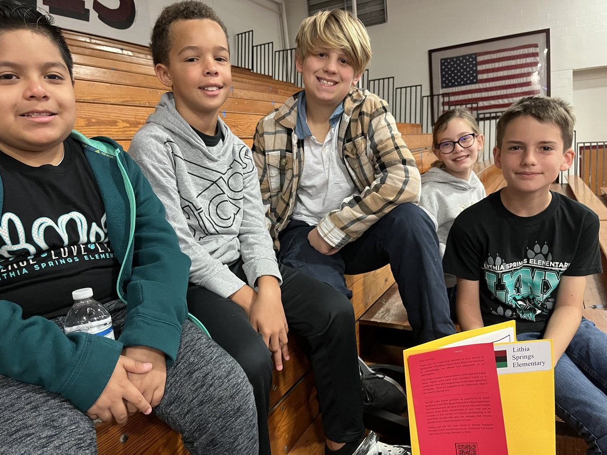 HCLithiaSprings's tweet photo. This African American helped cut down on car crashes by designing a safety light. 💡 Do you know? These kids do! We are so proud of these fifth graders. Thank you for sponsoring them, Mrs. Mittelstadt 
#blackhistorybowl  @VanAyresHCPS @HillsboroughSch @BarbaraMittels2 https://t.co/FDkREiPe9f