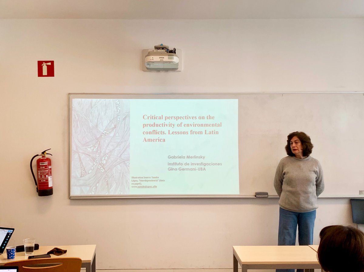 📢#ResearchSeminars 

📝🌎<a href="/GMerlinsky/">Gabriela Merlinsky</a>, visiting researcher from <a href="/UBAonline/">UBAonline</a>, presented her research: "Critical perspectives on the productivity of environmental conflicts. Lessons from Latin America."