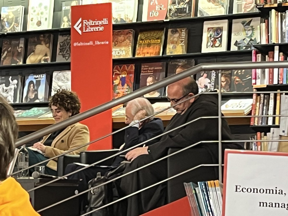 Partecipando alla presentazione del libro di <a href="/Leonardobecchet/">Leonardo Becchetti</a> vedere seduti uno accanto all’altro #Amato e <a href="/paolobenanti/">Paolo Benanti</a> è la conferma che le persone intelligenti sanno sedersi accanto e costruire bei dialoghi 

#AI #EconomiaCivile #VanessaPallucchi #TerzoSettore
