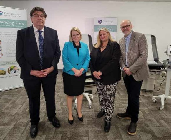 1/ Thrilled to be at the announcement today of a NEW Community Health Centre to increase access to comprehensive primary health care. Pictured: Peterborough FHT's Duff Sprague, Minister of Health Sylvia Jones, Alliance CEO Sarah Hobbs + Peterborough CHC Chair Jonathan Bennett
