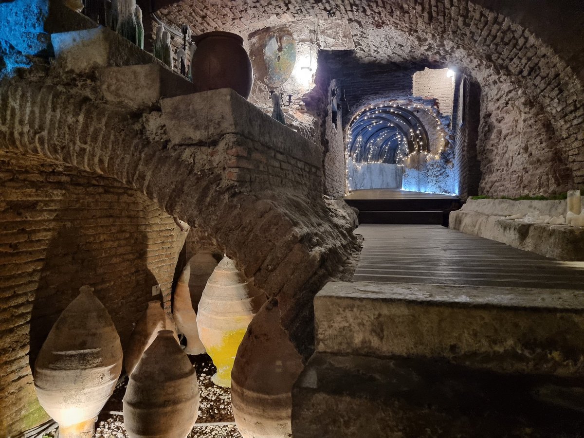 OanaRoua's tweet image. Another day, another wine tasting. This time in the gorgeous Archive restaurant, inside the Wine Museum of Tbilisi. 
#georgiatravelmoments #traverse24 #traverseingeorgia