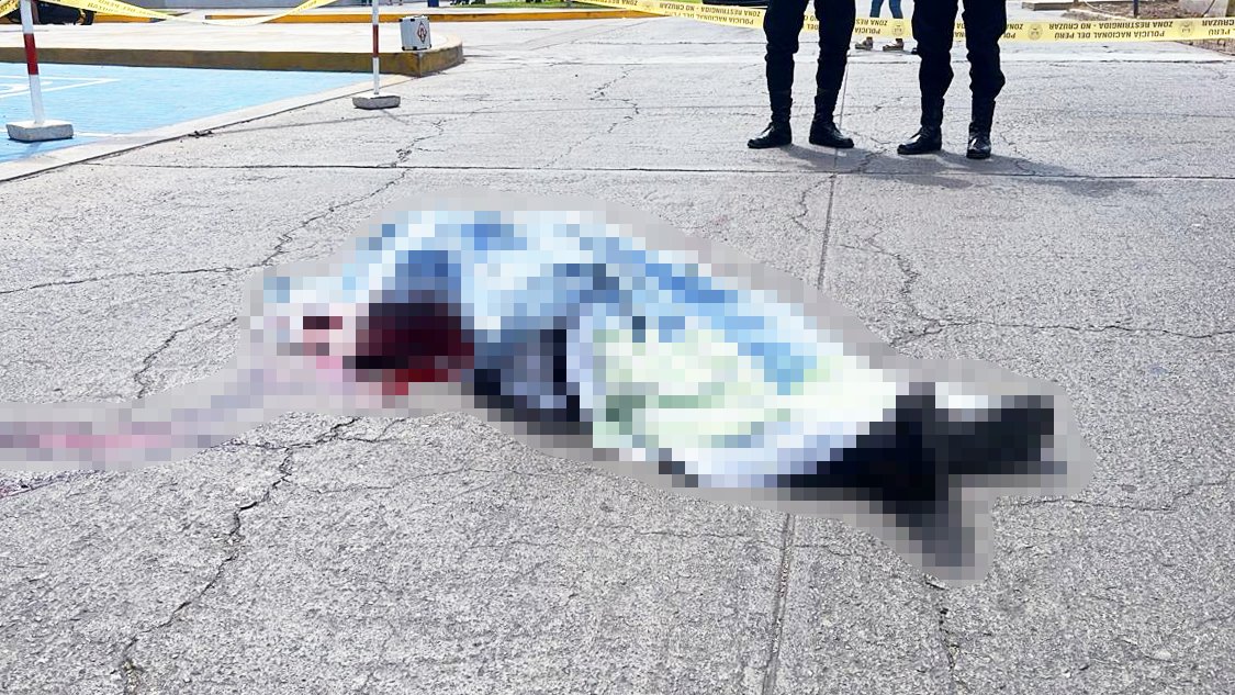 mplimanorte's tweet photo. El fiscal provincial José Cornelio Castilla Cisneros informó que se viene realizando el levantamiento de cadáver junto al médico legista y la Unidad de Investigación de Accidentes de Tránsito (#UIAT) de la #PNP (2/2). https://t.co/WuBL5dCU0d