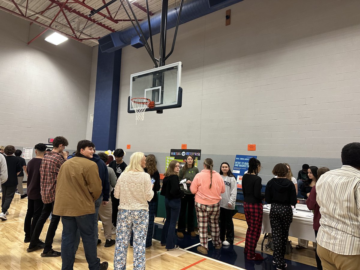 Students were able to experience the ACExpo last week and learn more about available courses for next school year! Let the registration season begin! #GoBlaze