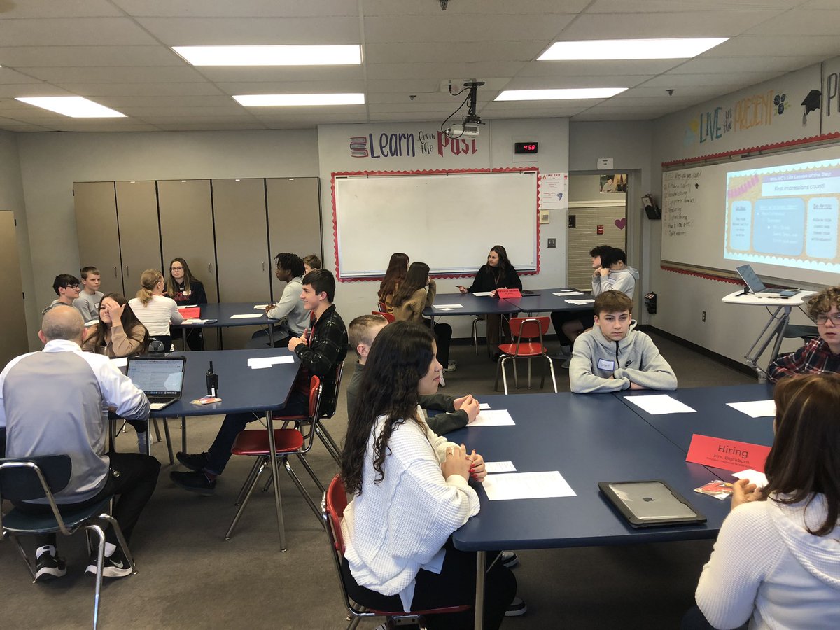 The 4th biannual Interview Gauntlet is on! Big thanks to <a href="/MrsKBurnett/">Kathy Burnett</a>, <a href="/MentorMemorial/">Ericka Blackburn</a>, <a href="/lynnaewhitehead/">Lynnae Whitehead</a> , Dr. Rothstein, and Mrs. Clements for being our interviewers today! So, so proud of my 4th period class!