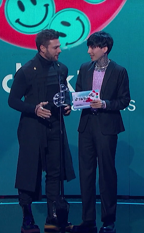 🥇  Premio PRO DEL GAMING #TikTokadAwards 2024
🎤  Presentador en los #TikTokadAwards 2024

@xCryboy el mejor presentador que conoceréis. 👀
@TakerMetal arrasó en las votaciones y ganó el premio 'Pro Del Gaming'. EL NÚMERO UNO.

Nuestros chicos son tan increíbles que lloramos. 🥺