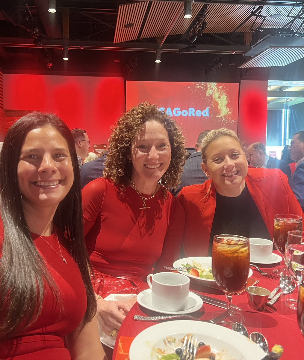 LisaUTSA's tweet photo. Let’s work together to spread awareness about heart disease. Together, we can make a difference and empower women to take control of their heart health. Don't miss this opportunity to support a cause that affects so many lives. #SAGoRed https://t.co/2O3d2tbpTD