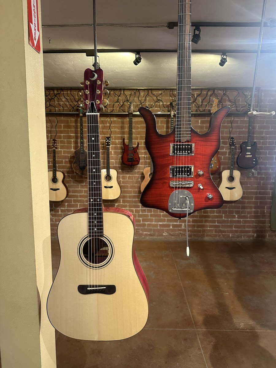 Vernath @ Fixin guitars tweet media