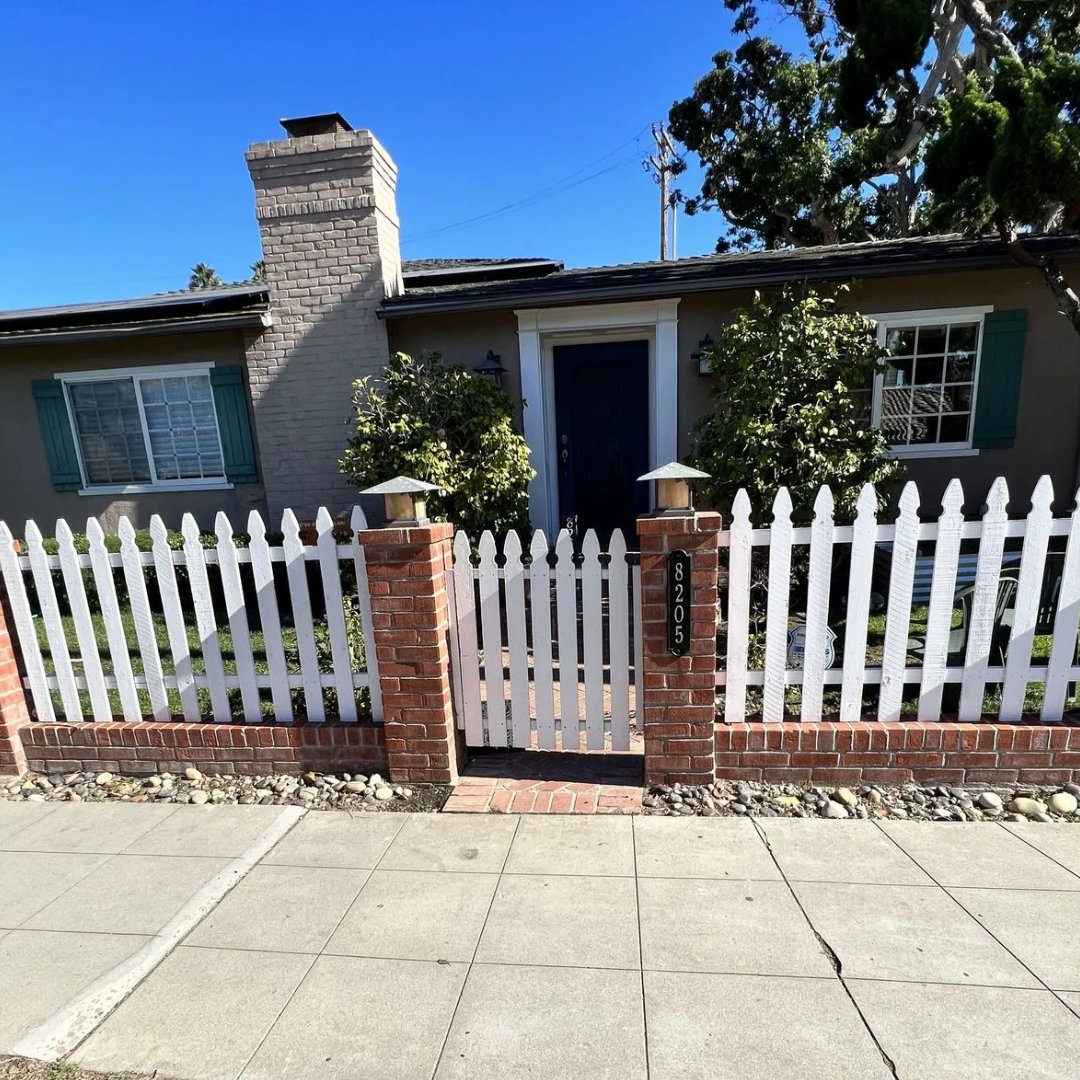 Vinyl vs. Wood Fence: Cost, Strength, Style Comparison

Check it out: 1l.ink/G2NFQ5M

#BeaudryGardenDesign #LandscapeDesign #Environmentalism #Landscaping #OutdoorLiving #Garden #Barbecue #PatioDesign #CommunityGreen #GardenSanctuary #Sanctuary