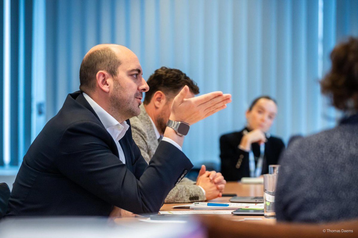 Cette semaine, j’ai rencontré des membres de la Chambre de commerce américaine auprès de l’UE (<a href="/AmChamEU/">AmCham EU</a>). Nous avons échangé sur nos priorités concernant les affaires digitales. 🗣️

🤝 Une discussion constructive lors de laquelle nous avons notamment abordé l’intelligence