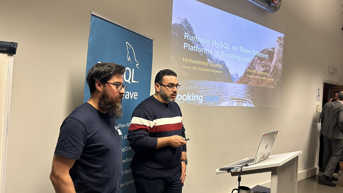 mysql_community's tweet image. Last presentation of the Day 1 of #MySQLBelgianDays2024 with Mohammed and Martin from @bookingcom, talking about How to Run MySQL on 3 Different Platforms