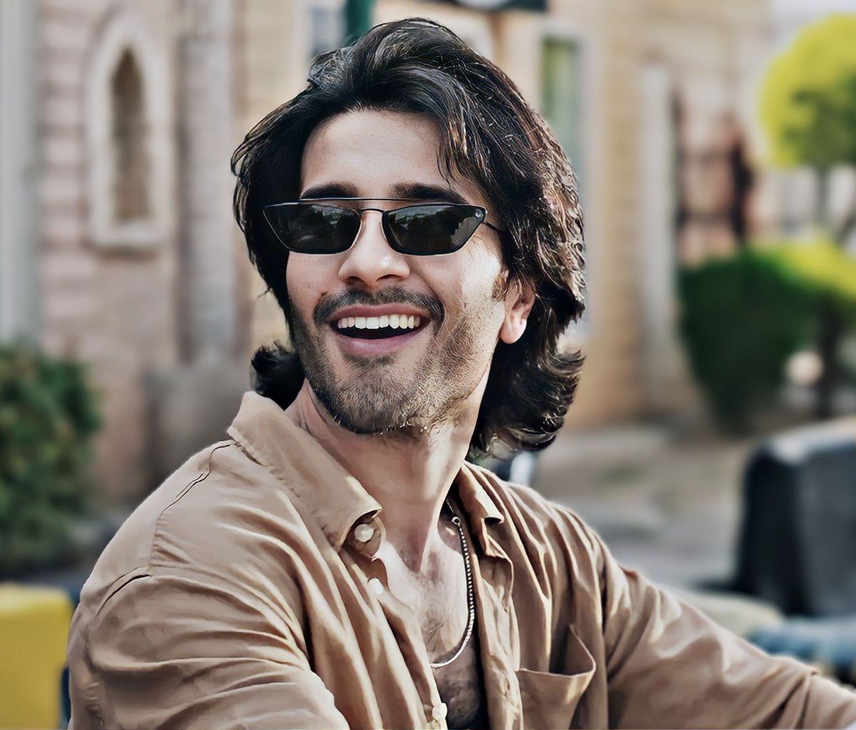 probably my favourite bit from the whole episode! Seeing that smile after such heartwrenching episodes was all the relief I needed! He deserves to be happy!🤧

&amp; how cute my Fero's looking💖

#FerozeKhan #AkharaOnGREENTV #DilSher