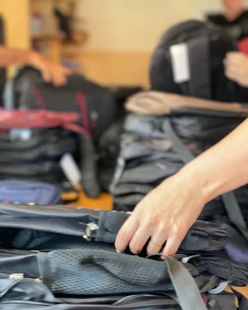CrayonsMatter's tweet photo. 2023 MILESTONE: 1675+ Backpacks delivered to Indianapolis, in DIP-IN neighborhoods.
Deadline to be listed as a sponsor/donor for our annual art auction is March 15! https://t.co/gCilQxYlES
#crayonsmatter #nonprofit #domoregood #greensboronc #volunteer https://t.co/D9YVGqDzoF