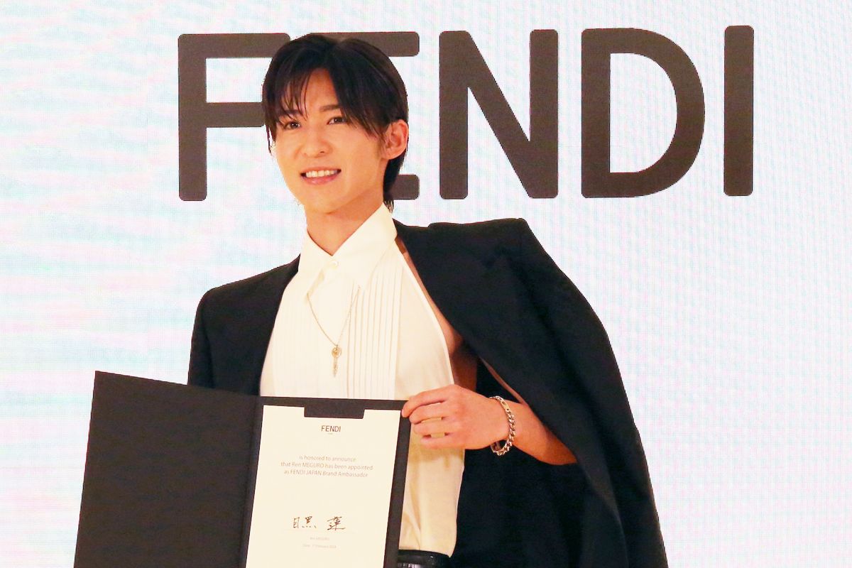br_snowman's tweet photo. Muito chique | Ren Meguro é o mais novo embaixador da FENDI JAPAN 😍🖤✨

#目黒蓮 https://t.co/92O7w8WY1f