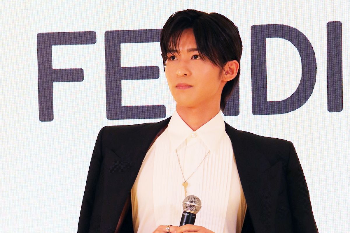 br_snowman's tweet photo. Muito chique | Ren Meguro é o mais novo embaixador da FENDI JAPAN 😍🖤✨

#目黒蓮 https://t.co/92O7w8WY1f
