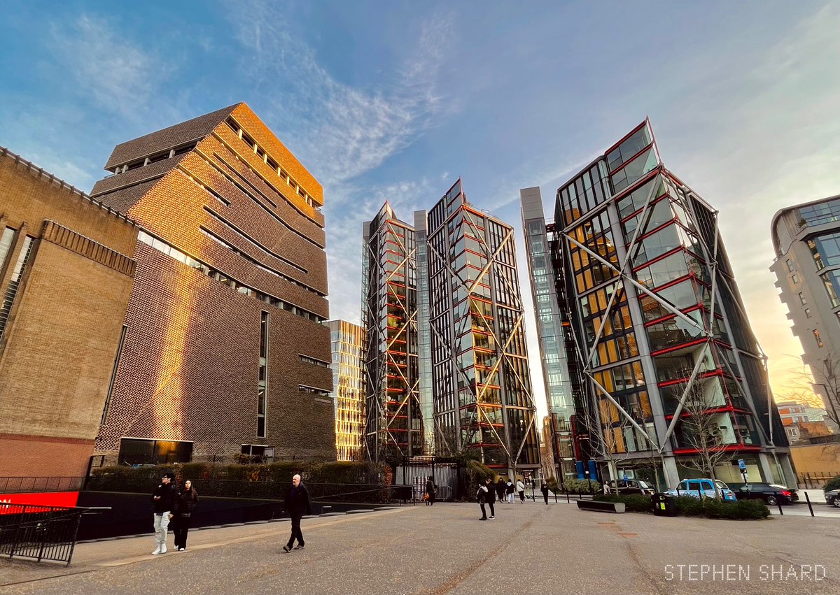 TheStephenShard's tweet photo. Southwark Walk 🏙️🍃
London, England 🇬🇧
📸 1st February 2024 | Stephen Shard
#LondonSkyline #Skyscraper #TallBuildings #SouthBankTower #ITVTower #Southwark #OneBlackfriars #CityofLondon #SwitchHouse https://t.co/c40PCzVA9D