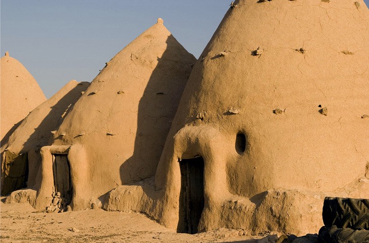 لكل مهتم بما يحدث لأهلنا في غزة وسوريا  الان، 

ما رأيك في هذا البديل المجاني للخيام؟

 forgaza.life/clay-houses/

يهمنا اي تعليقات او تحسينات برايك ومساعدتنا لايصال هذه الفكرة لاهلنا في غزة الان. 
 البيت الواحد يمكن ان يبنى في اقل من اسبوع ويوفر الدفئ والحماية من الامطار والبرد