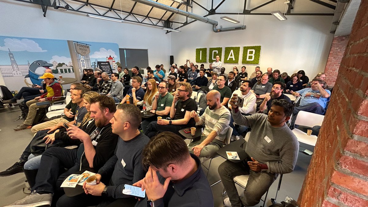mysql_community's tweet image. Day 1 of the #mysqlbelgiandays2024 is over now. Thanks to everyone for attending and looking forward to seeing you all back tomorrow again!