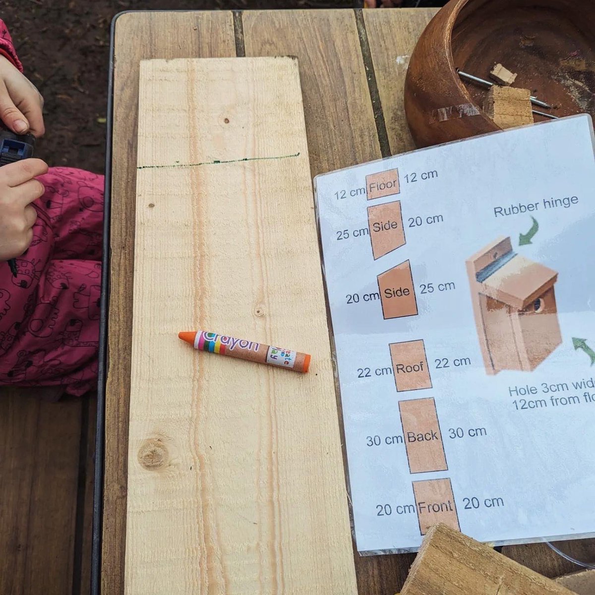 AshTreeEYFS's tweet image. Map making, designing, ball rolling, building, sawing and constructing today in our Forest School session. 🔨 🐦 #eyfsforestschool #eyfsoutdoorlearning @AshTreeKATPS
