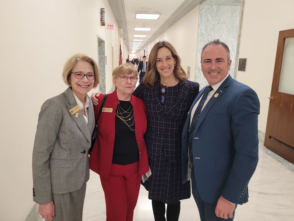 .@njsba are incredible advocates for students, teachers, and New Jersey’s public schools and it was so much fun to take selfies with them in Washington! I’ll continue to fight for our shared priorities, including addressing learning loss and supporting students' mental health.