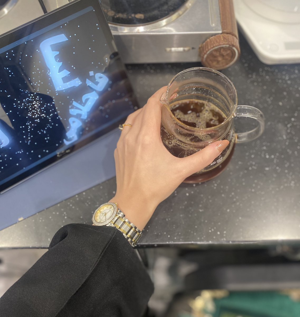 Eva11ll's tweet photo. Barista Eva🤵🏼‍♀️ https://t.co/aLHK5tOM3U