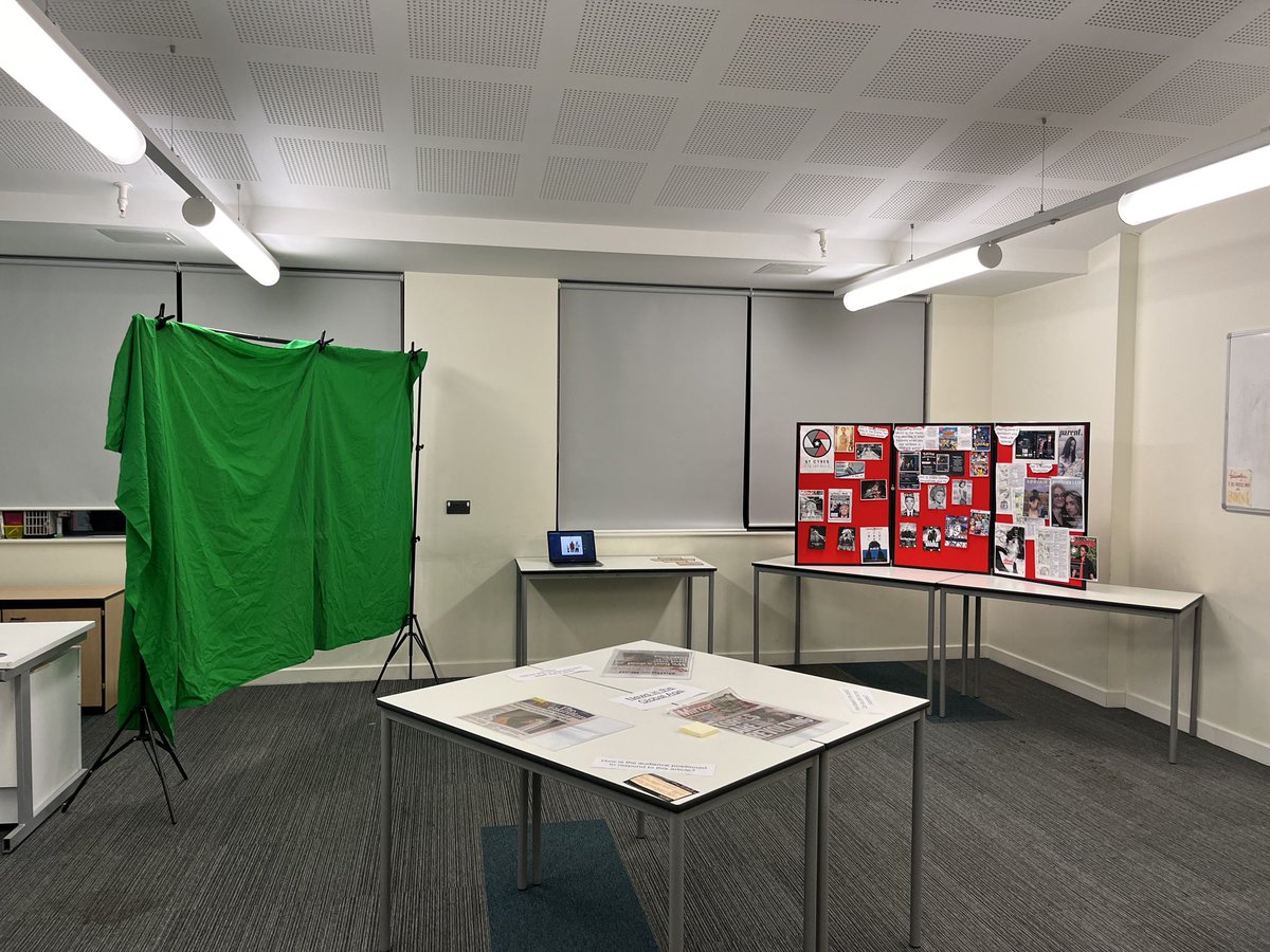 The Art, Photography and Media Department are ready for sixth form open evening @StCyresSchool @stcyres6th Come and find out about your opportunities with us! #StCyresChat